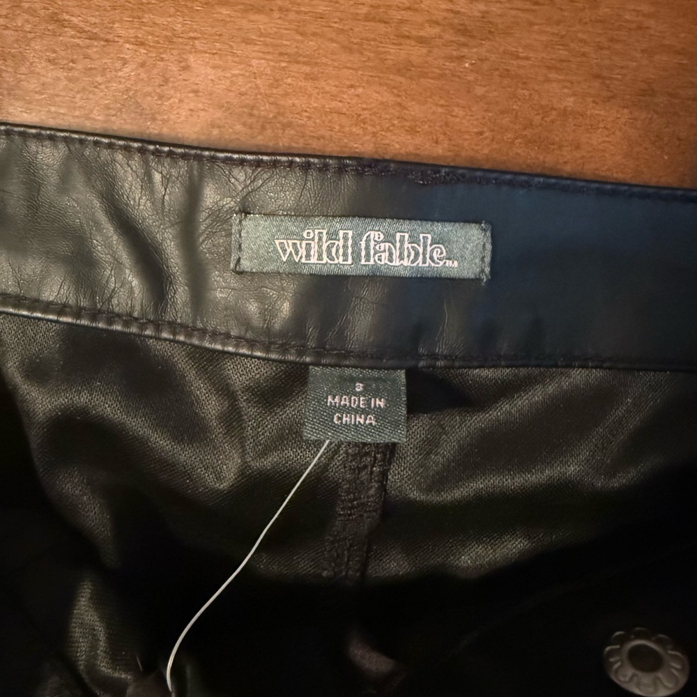 NWT Wild Fable Faux Leather Skirt with Zipper Details - Picture 3 of 5